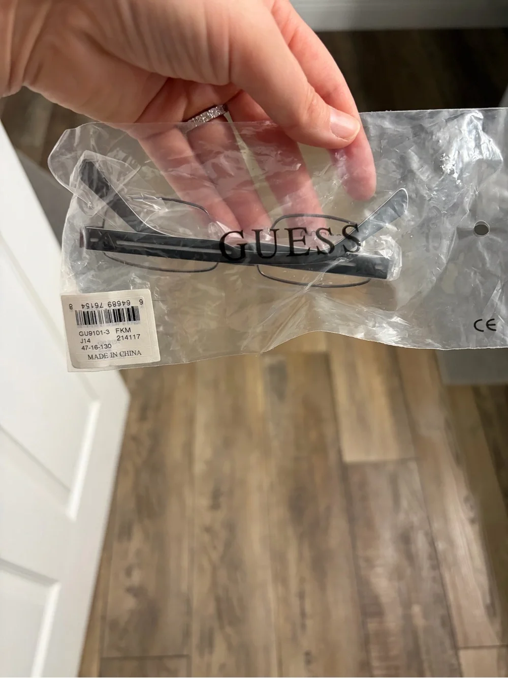 GUESS Women's Rectangular Metal Glasses in Gunmetal and Black